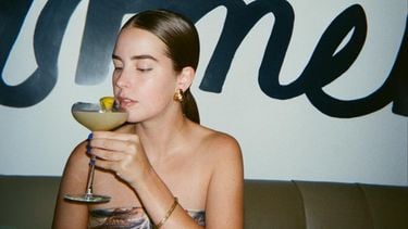 vrienden misbruik open bar verjaardag