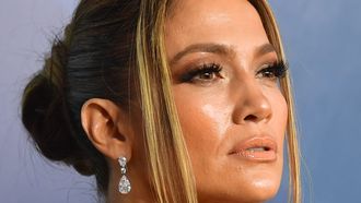 Face wine Jennifer Lopez huid