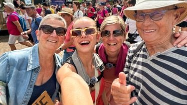 rosalie met moeder, opa en oma