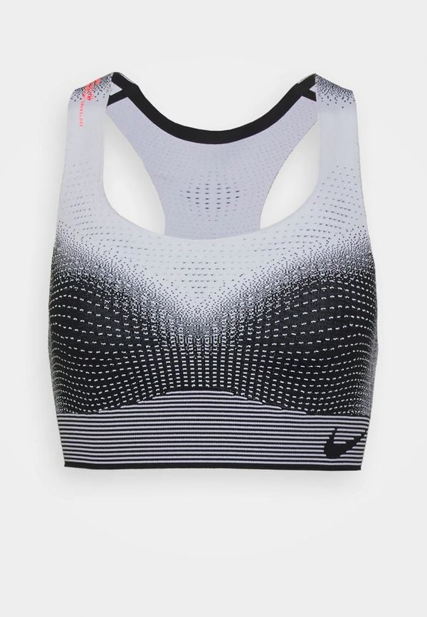 Nike Swoosh Flyknit