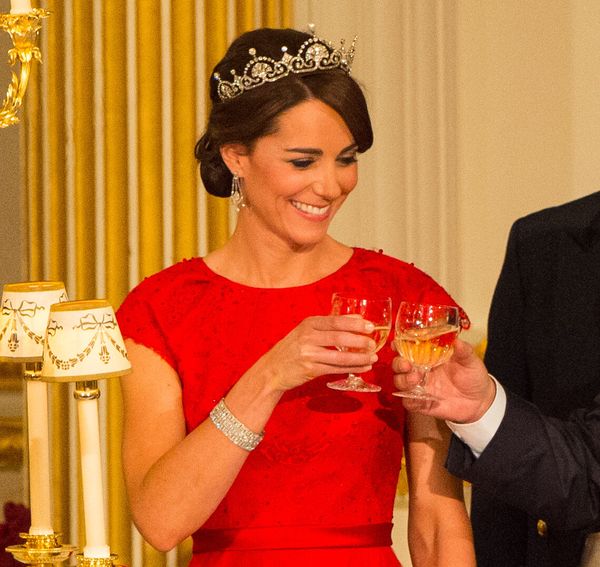Kate middleton choker armband Queen Elizabeth