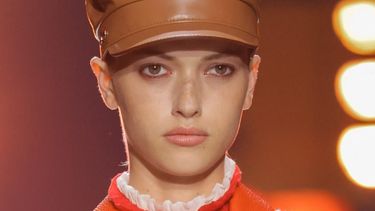 Smudged eyeliner look Hermès