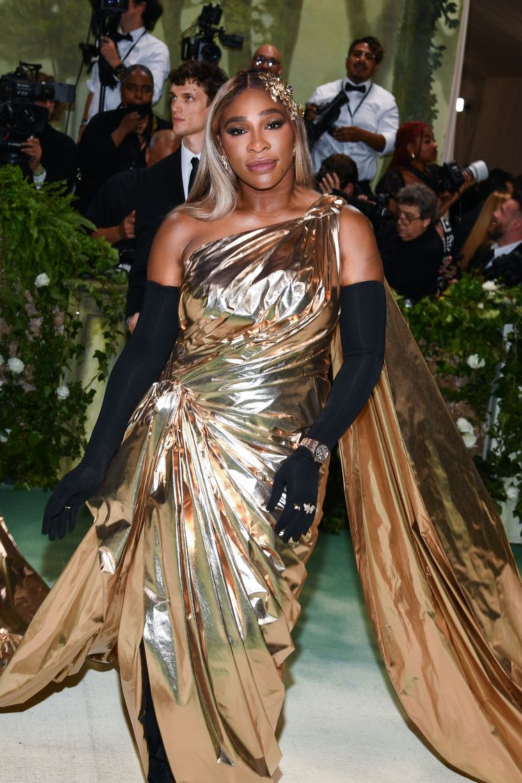 Serena Williams walking on the red carpet at the 2024 Metropolitan Museum of Art Costume Institute Gala celebrating the opening of the exhibition titled Sleeping Beauties Reawakening Fashion held at the Metropolitan Museum of Art in New York, NY on May 6, 2024. (Photo by Anthony Behar/Sipa USA)