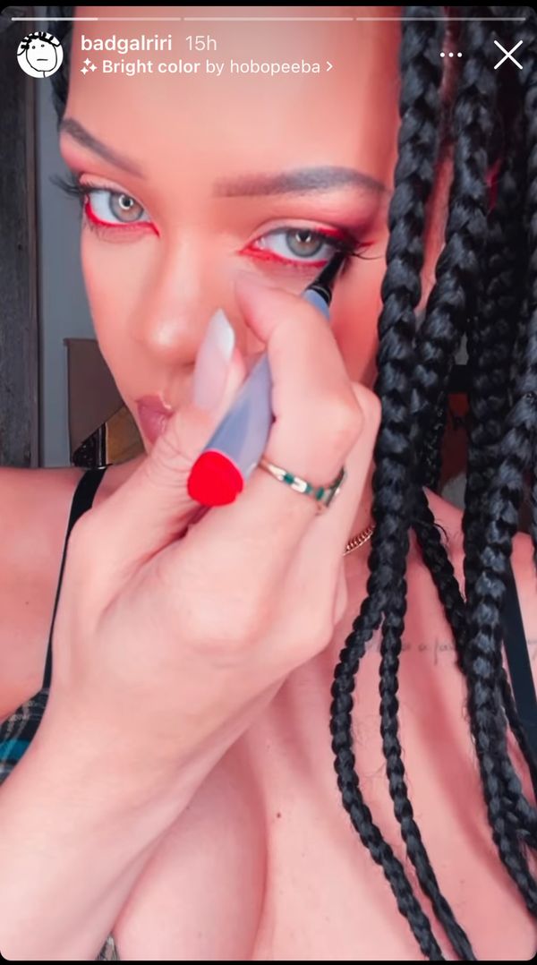 Rihanna reverse cat eye-trend
