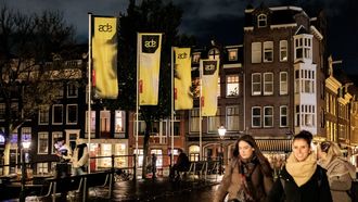 ADE: Vlaggen in de stad