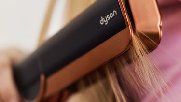 Dyson Airstrait
