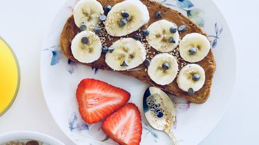 ontbijt met banaan, ontbijten, bananen, gezond ontbijt