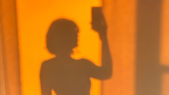 vriendinnengroep kiest kant van ex