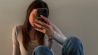 vrouw min geld bankrekening