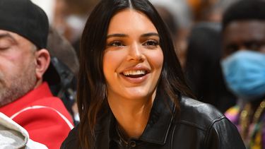 Kendall Jenner bijt van zich af na vermeende photoshop fail