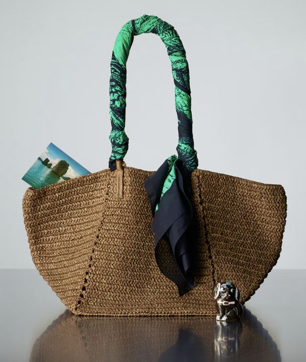 rieten tas the white lotus x h&m