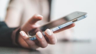 hand en telefoon (appjes)