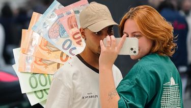 vriend salaris te weinig