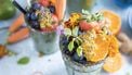 gezond eten en fruit in een glas