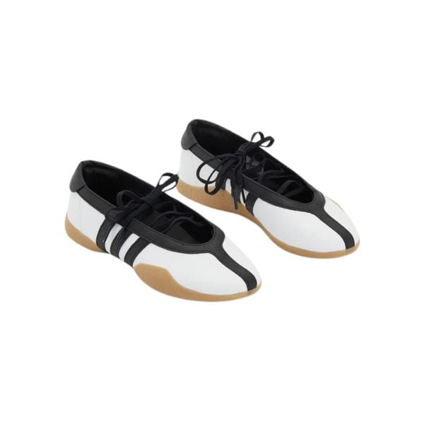 sneakerina