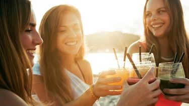 De lekkerste zomercocktails maak je thuis zelf