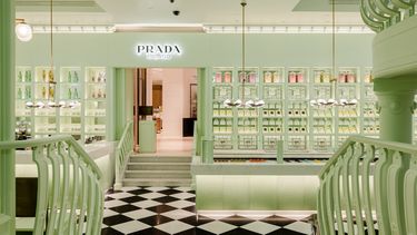 Prada heeft een café geopend in Londen